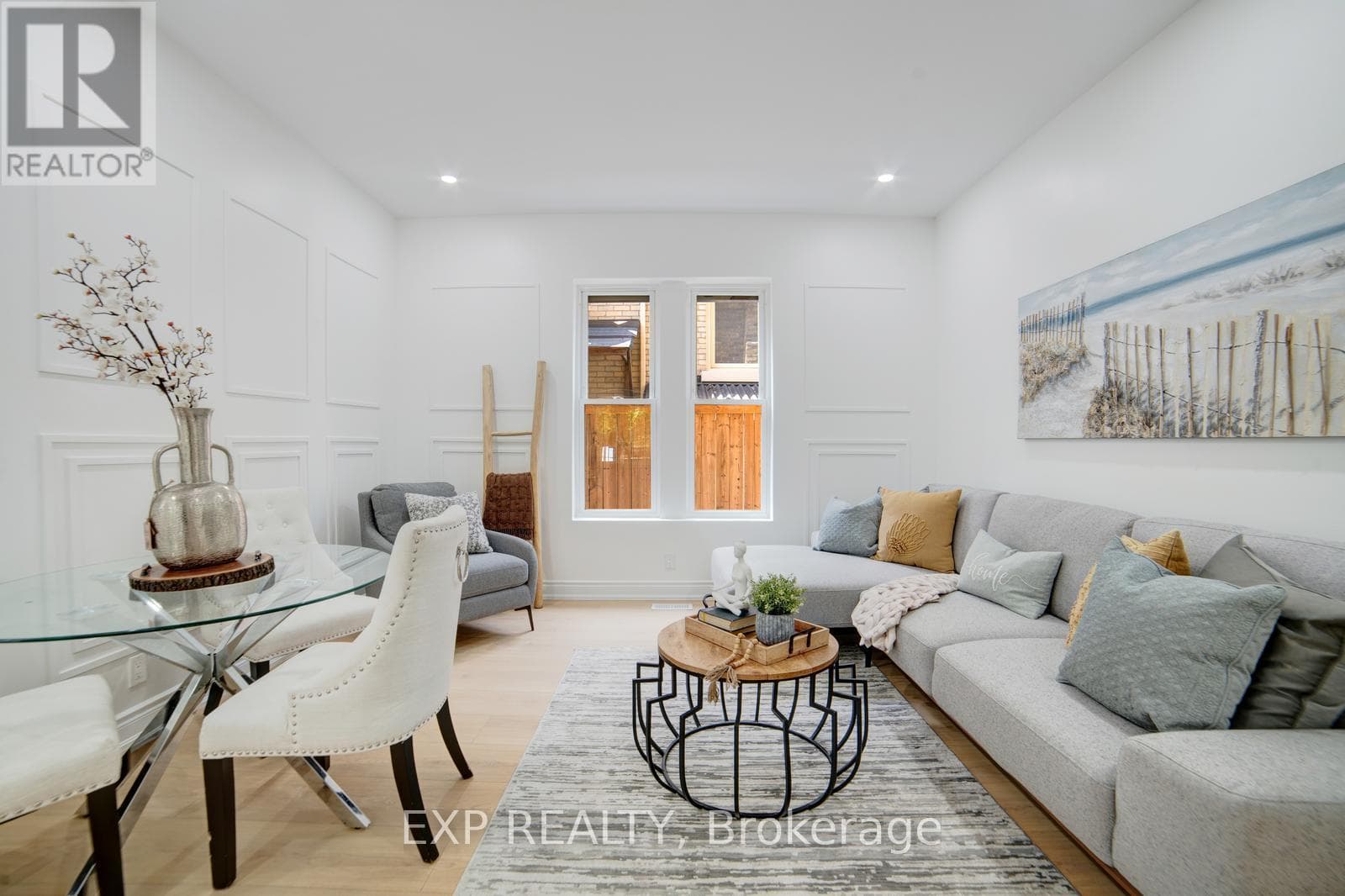 28 SPRINGBANK DRIVE — London South (South E), Ontario - Main photo