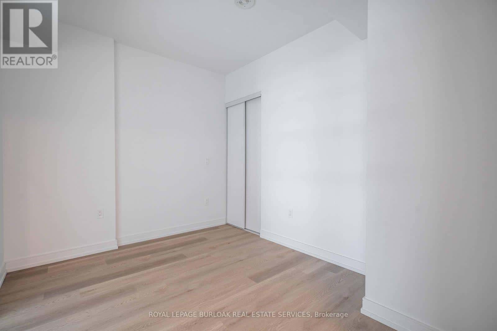 1418 - 1 JARVIS STREET — Hamilton (Beasley), Ontario - Photo 5 of 16