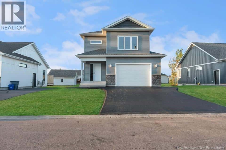 64 Guy Street — Shediac, New Brunswick - Photo 2 of 33