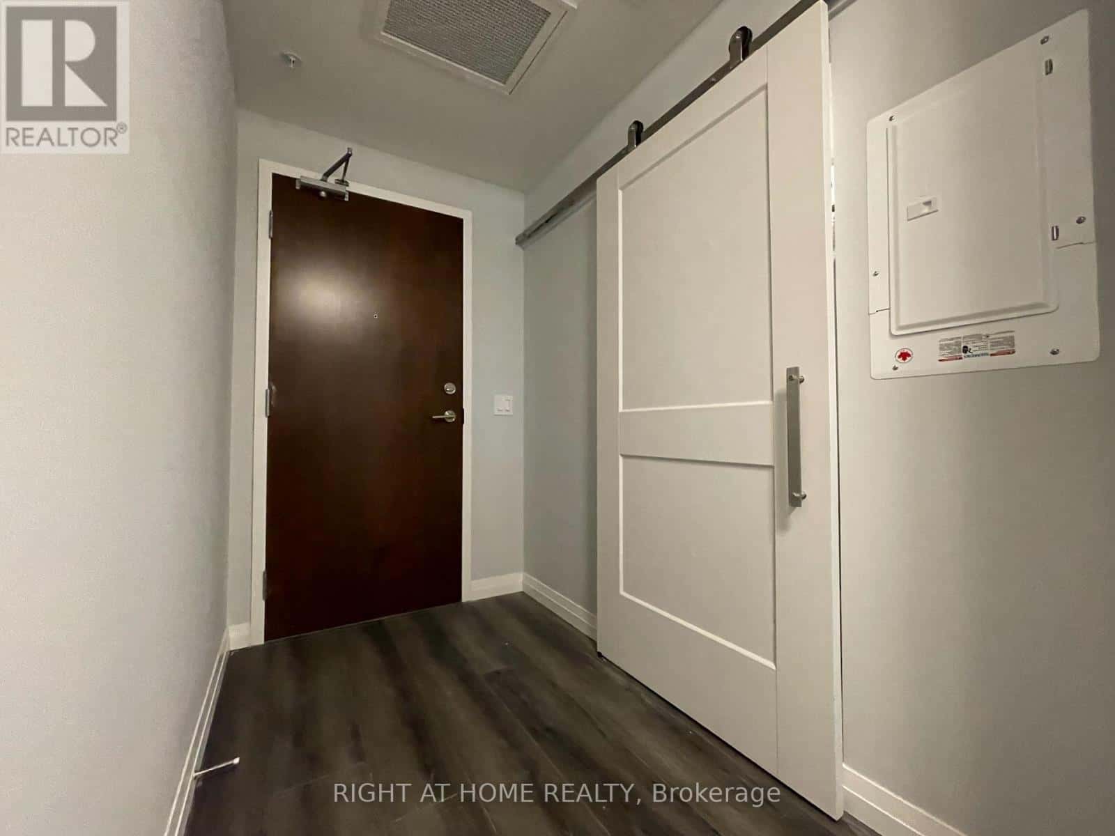 312 - 108 GARMENT STREET — Kitchener, Ontario - Photo 2 of 14