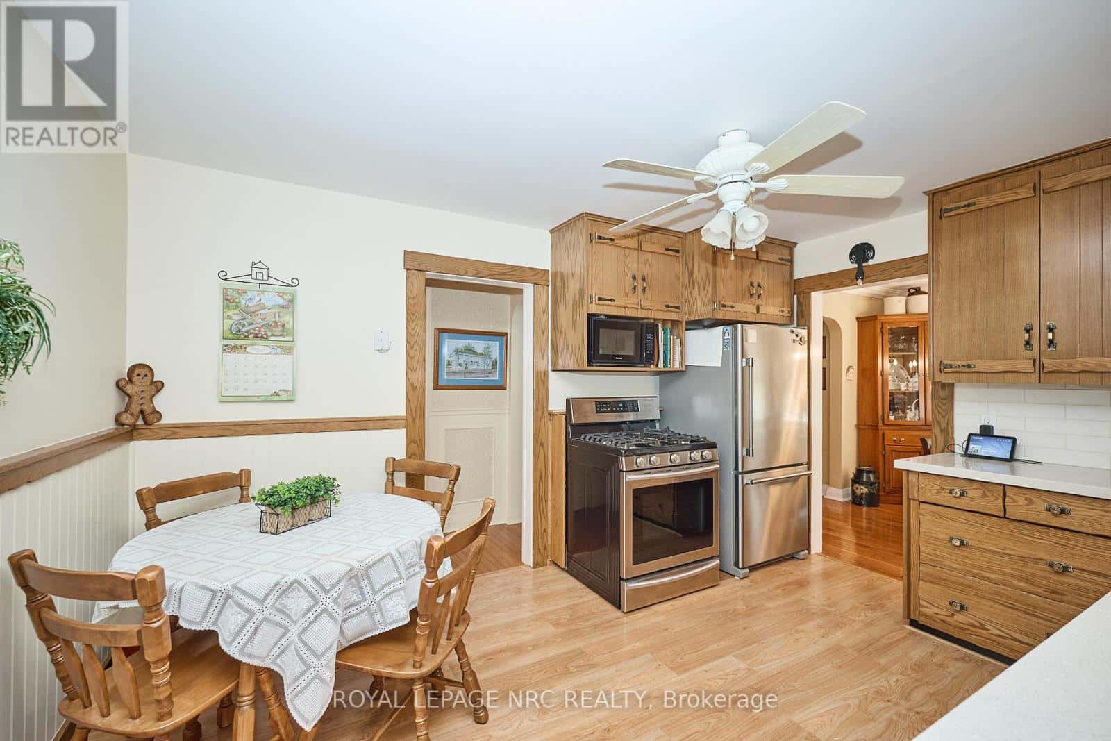 4013 WELLAND STREET — Niagara Falls (Chippawa), Ontario - Photo 5 of 41