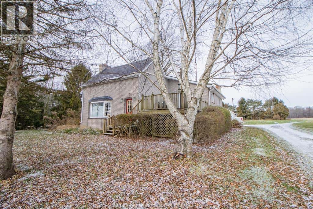 23510 DOWNIE LINE — West Lorne, Ontario - Photo 5 of 33