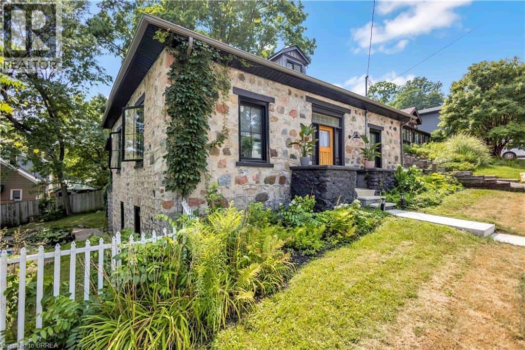 57 MAIN Street — Paris, Ontario - Photo 3 of 34