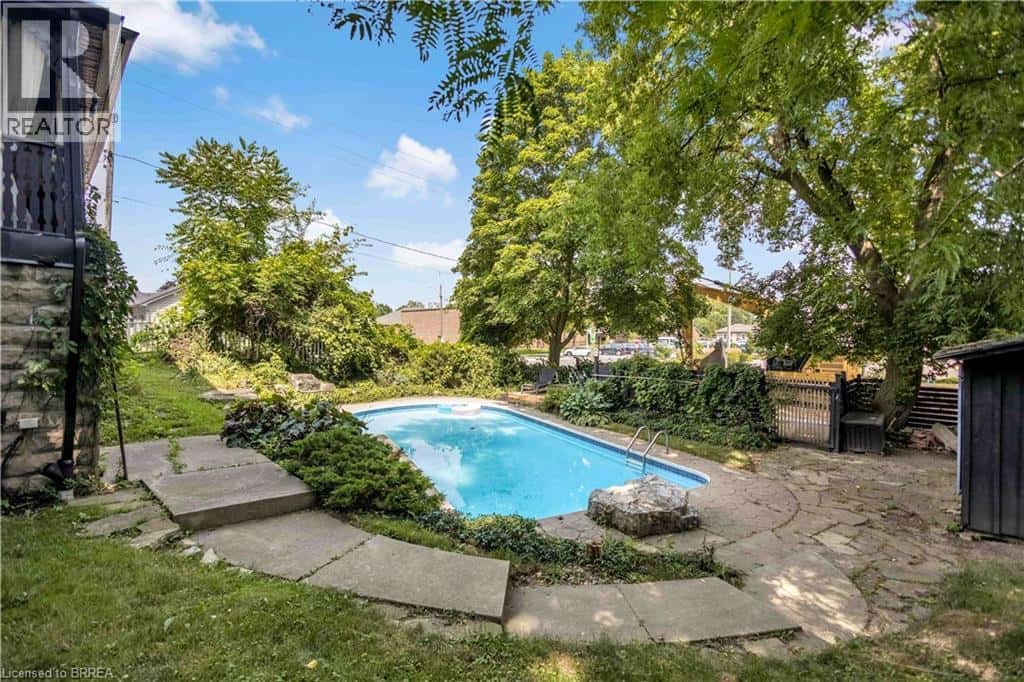 57 MAIN Street — Paris, Ontario - Photo 5 of 34