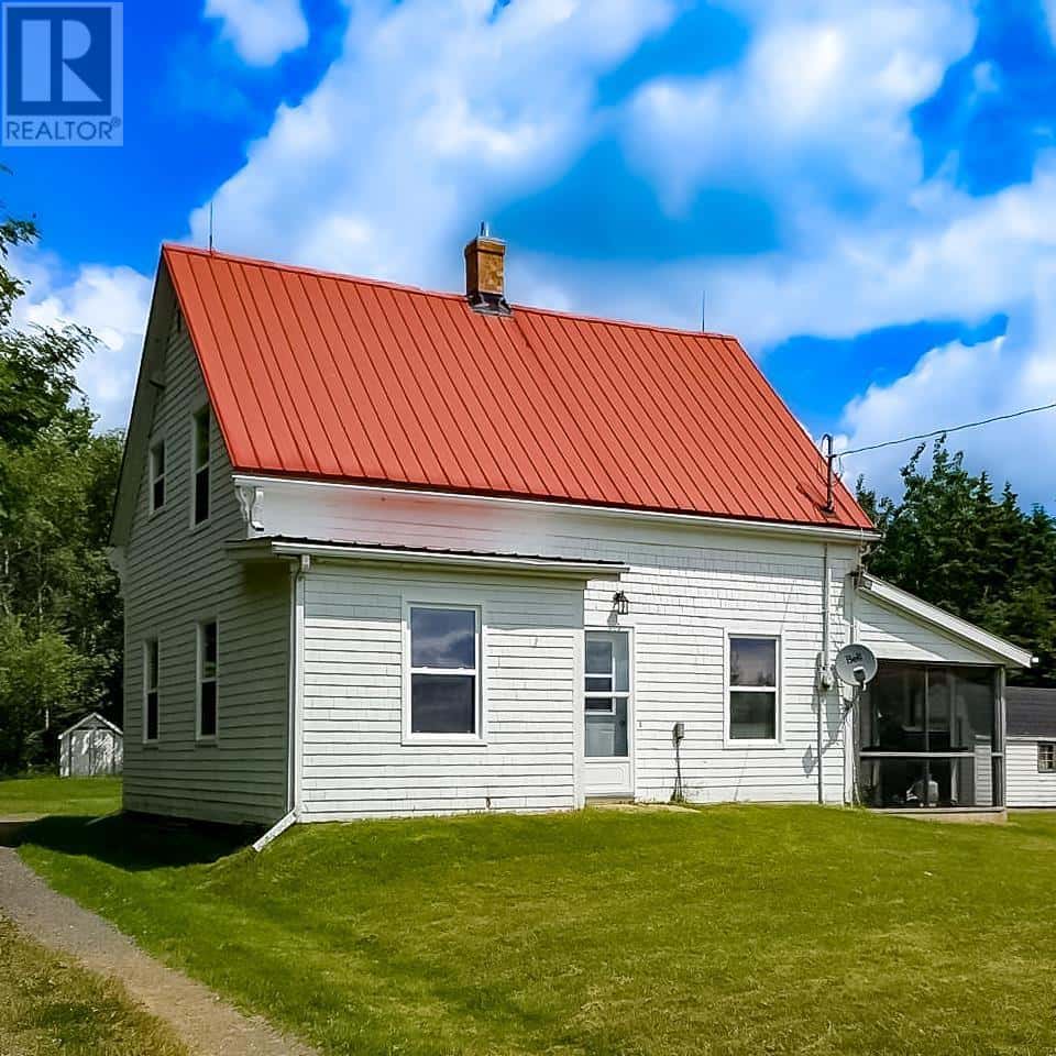 1067 Cape Bear Road — Murray Harbour, Prince Edward Island - Photo 2 of 39