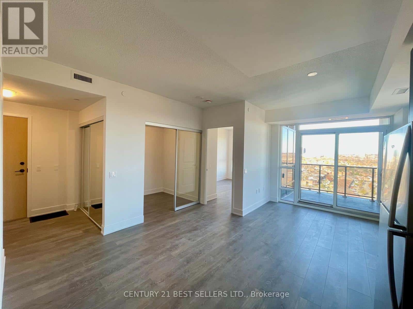 1906 - 202 BURNHAMTHORPE ROAD E — Mississauga (Mississauga Valleys), Ontario - Photo 5 of 44