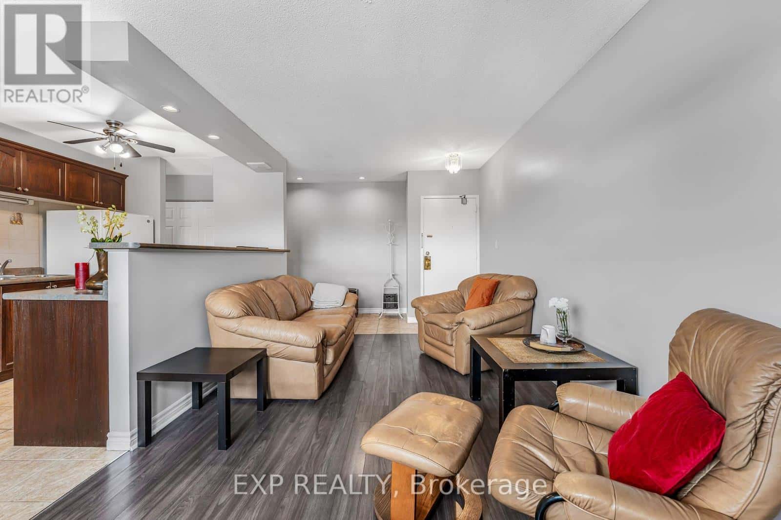 301 - 264 OAKDALE AVENUE — St. Catharines (Oakdale), Ontario - Photo 5 of 31