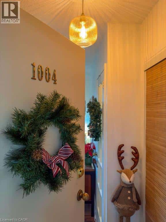 49 QUEEN Street Unit# 1004 — Mississauga, Ontario - Photo 2 of 38