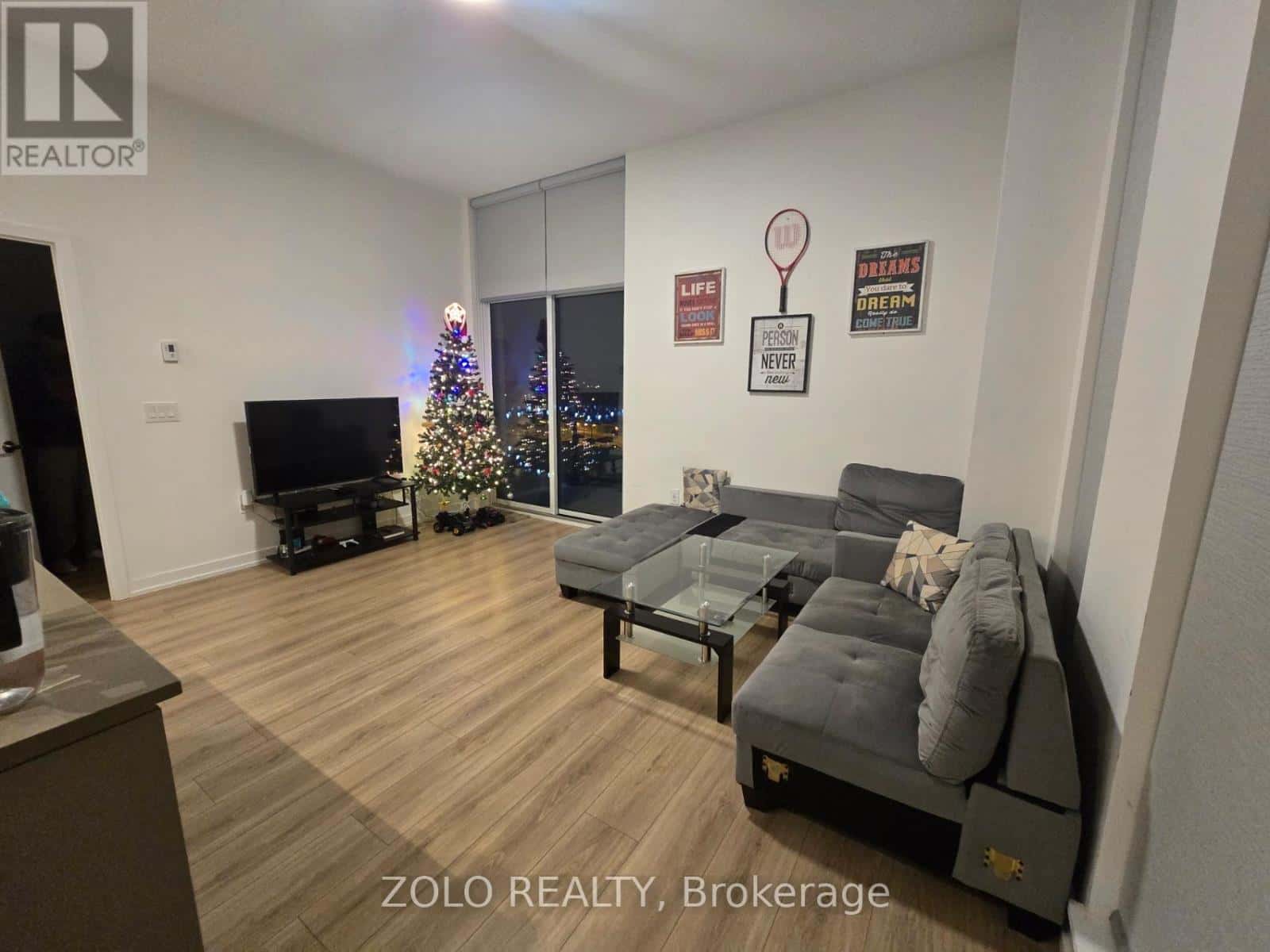 604 - 10 LAGERFELD DRIVE — Brampton (Northwest Brampton), Ontario - Photo 2 of 15