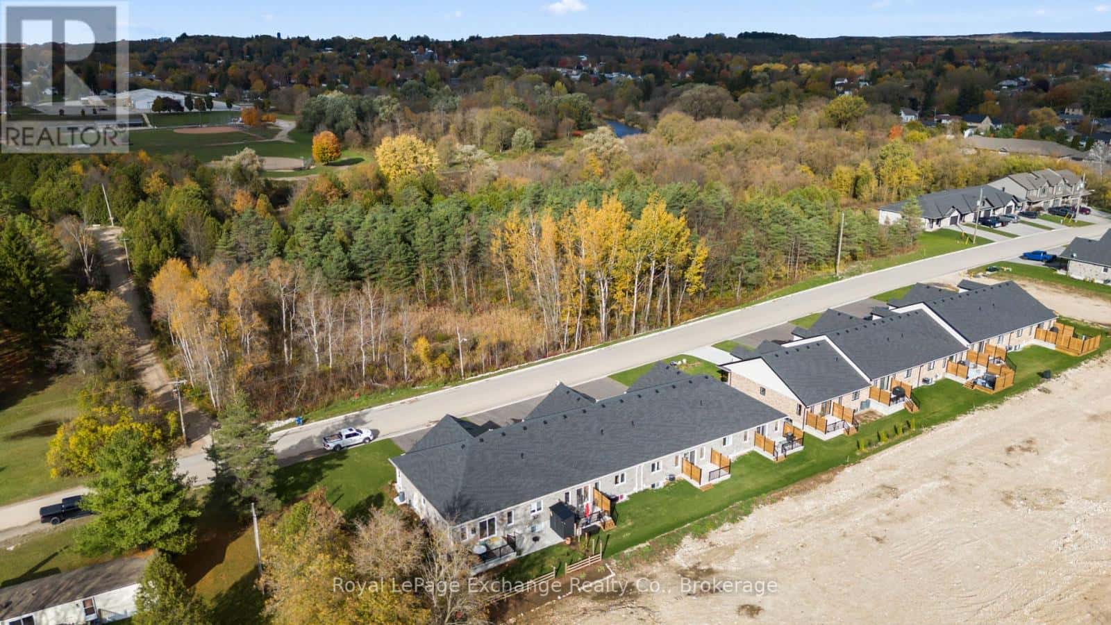 443 PARK STREET WEST W — West Grey, Ontario - Photo 4 of 42