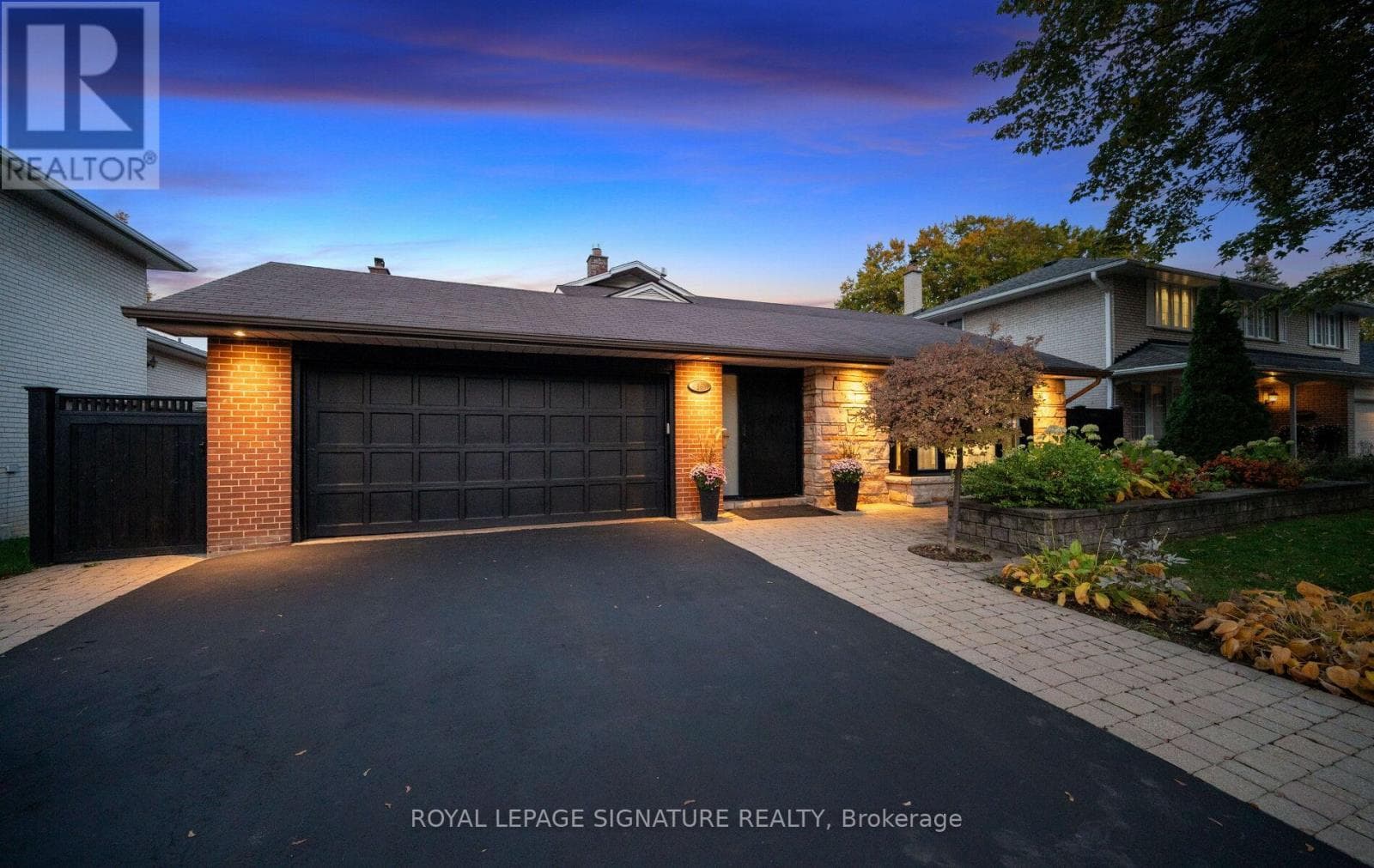 16 KINGSBOROUGH CRESCENT — Toronto (Willowridge-Martingrove-Richview), Ontario - Main photo