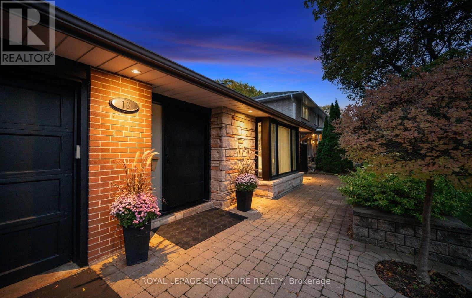 16 KINGSBOROUGH CRESCENT — Toronto (Willowridge-Martingrove-Richview), Ontario - Photo 3 of 49