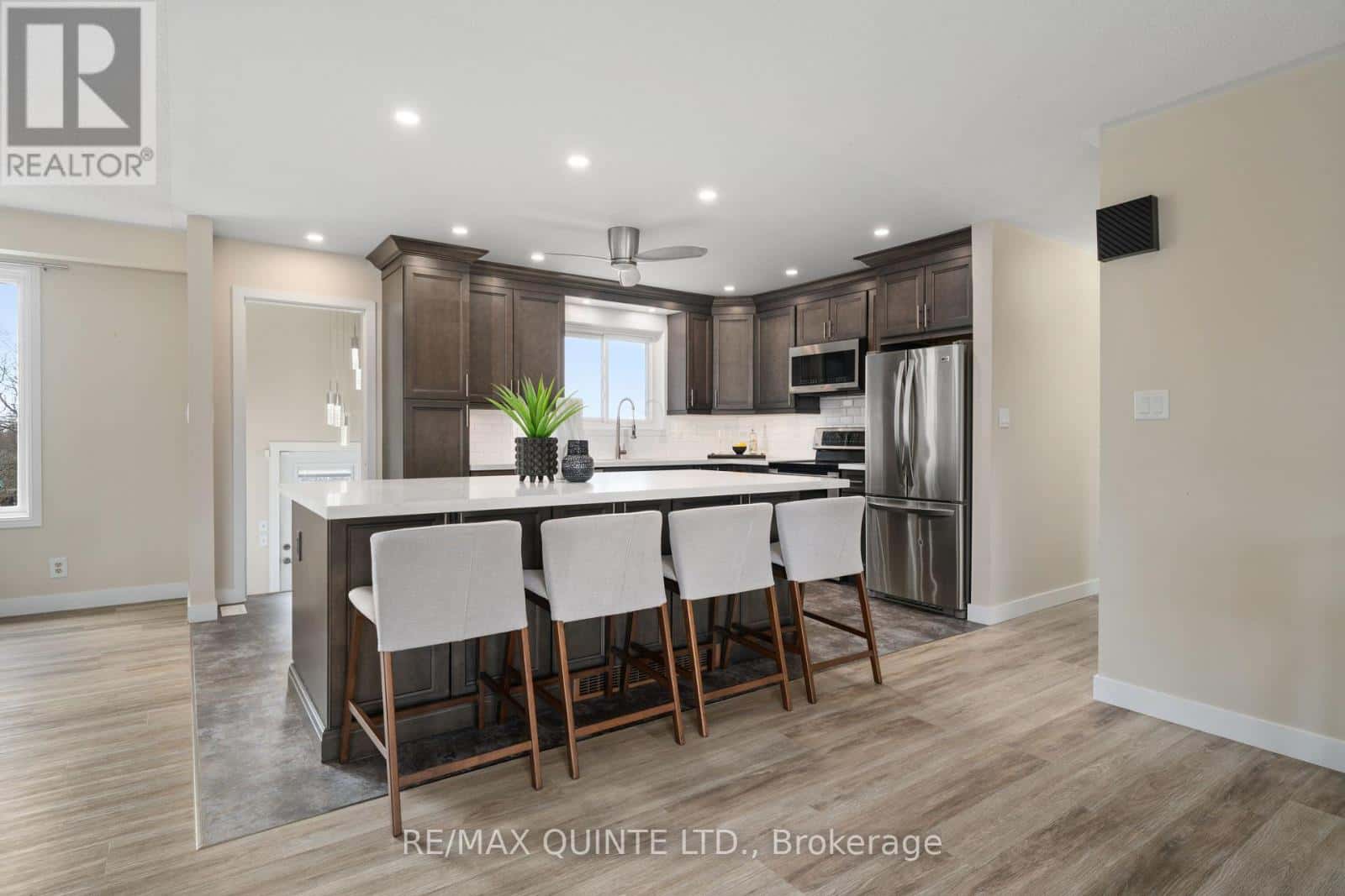 94 CLOVERLEAF DRIVE — Belleville (Thurlow Ward), Ontario - Photo 5 of 44