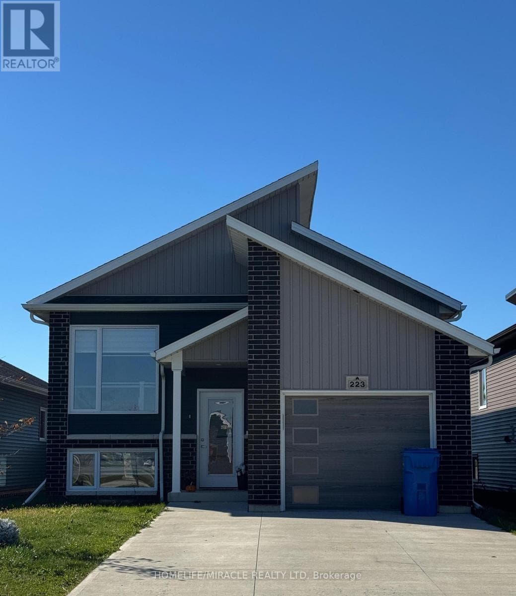 223 MANNING DRIVE — Chatham-Kent (Chatham), Ontario - Main photo