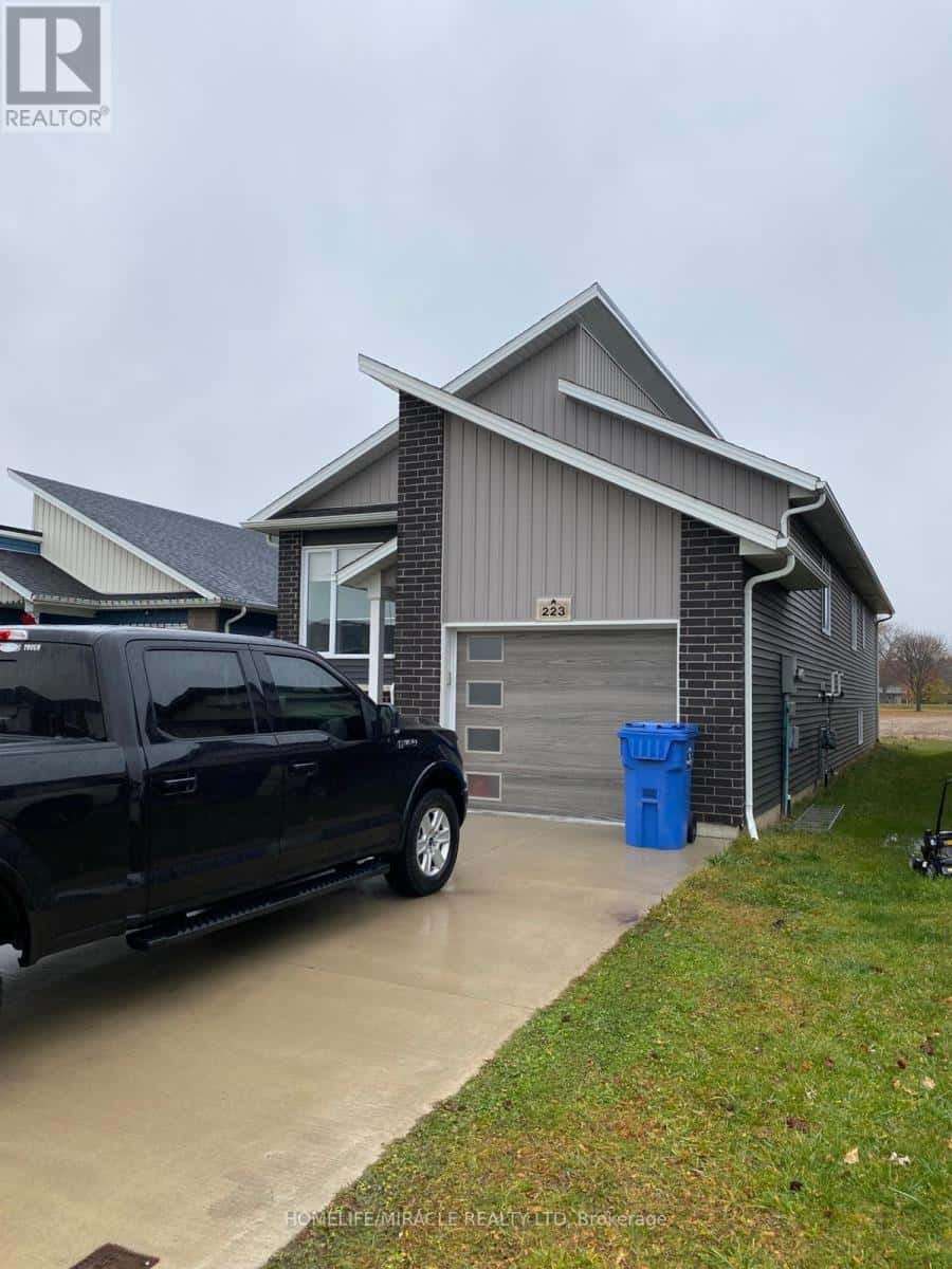 223 MANNING DRIVE — Chatham-Kent (Chatham), Ontario - Photo 5 of 10