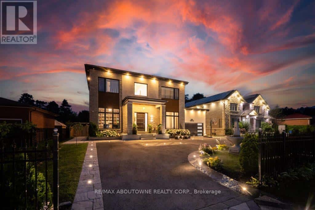 334 THIRD LANE — Oakville (WO West), Ontario - Photo 2 of 43