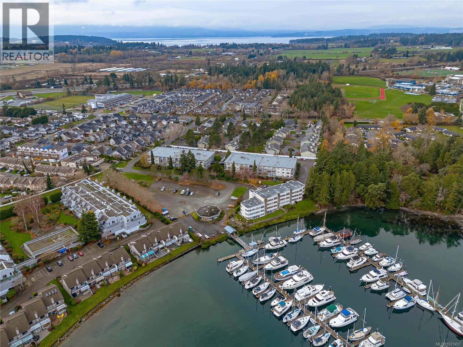 307 2050 White Birch Rd — Sidney, British Columbia - Photo 2 of 41