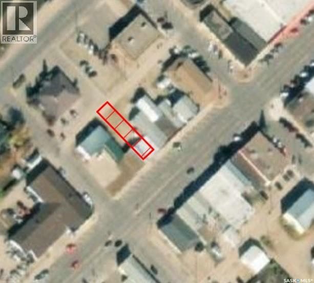 215 1st AVENUE W — Nipawin, Saskatchewan - Main photo