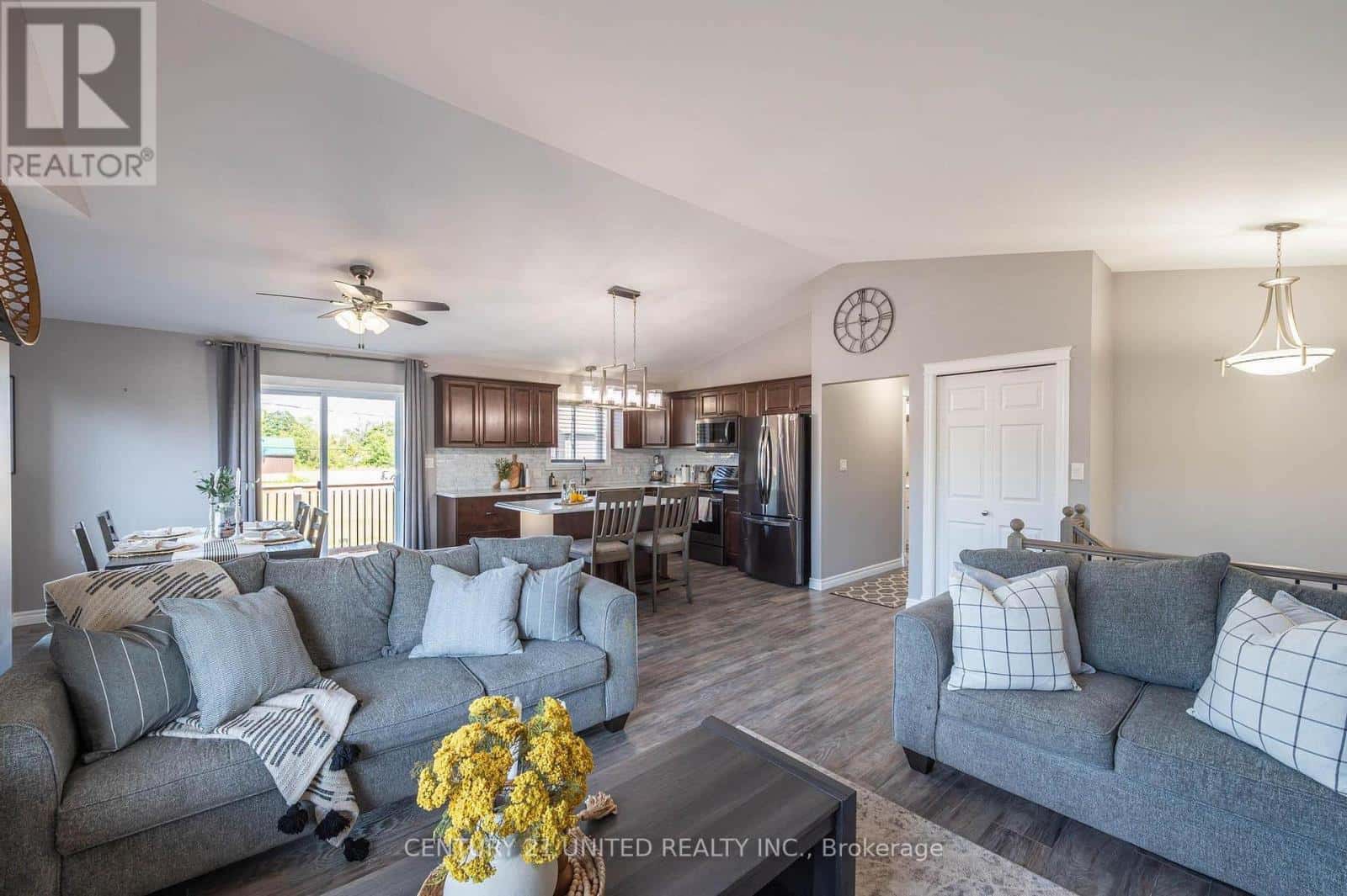 102 KING STREET W — Kawartha Lakes (Emily), Ontario - Photo 4 of 30