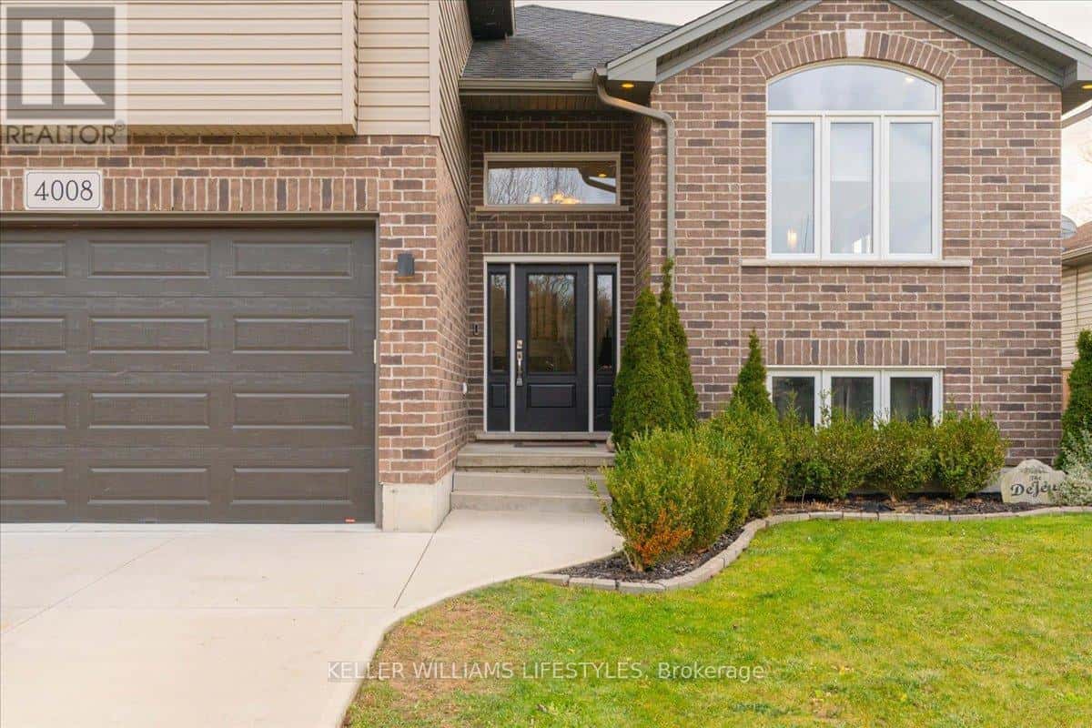 4008 EDWARD STREET — Petrolia, Ontario - Photo 5 of 47