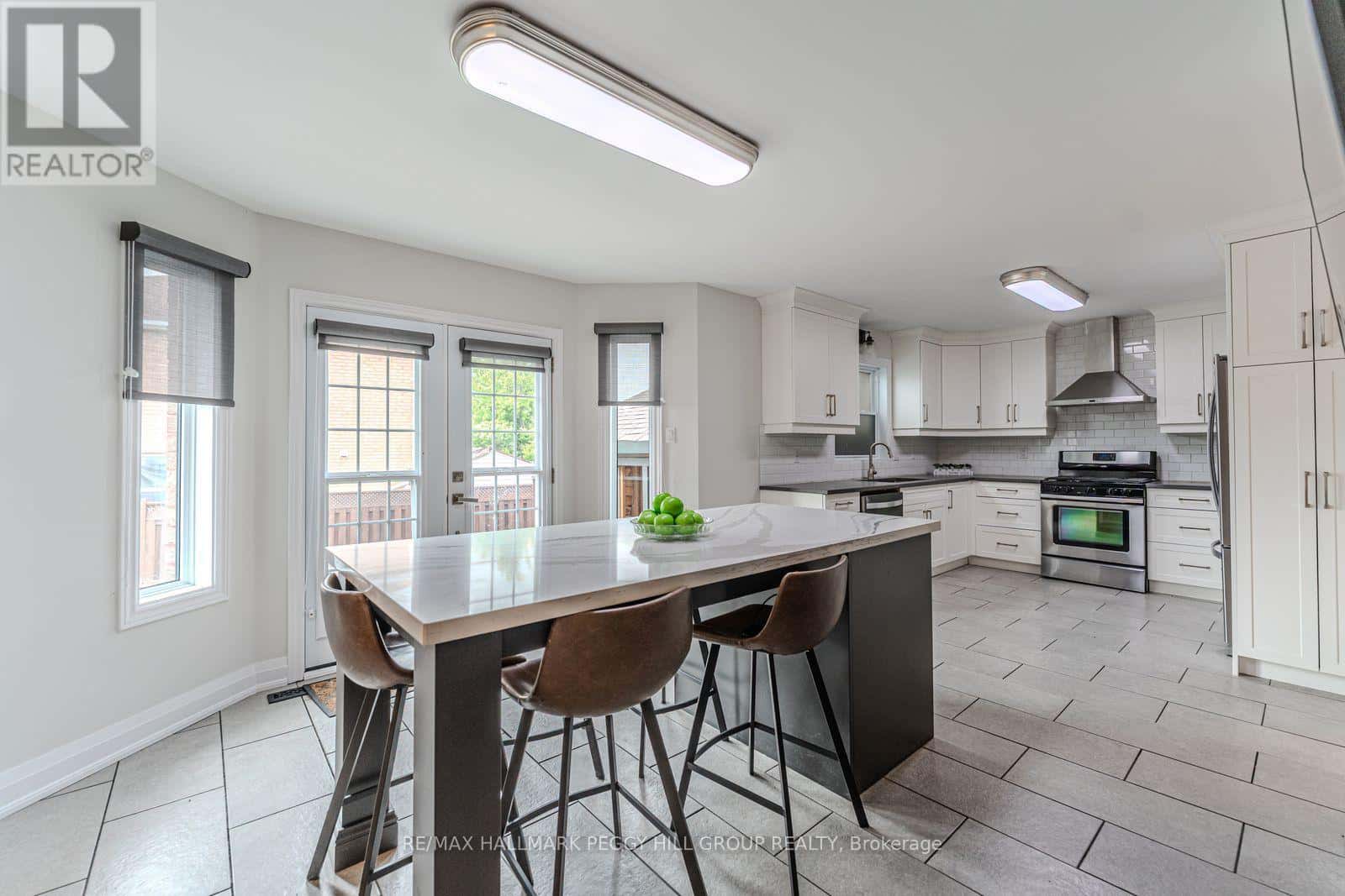 66 RAQUEL STREET — Barrie (Painswick South), Ontario - Photo 3 of 21