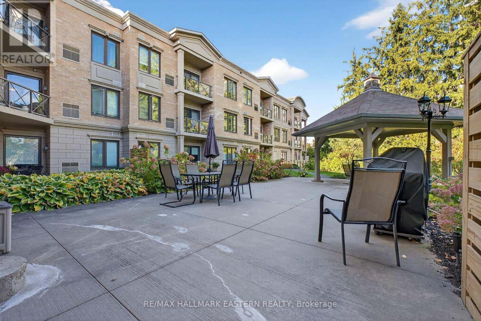 PH06 - 869 CLONSILLA AVENUE — Peterborough (Otonabee Ward 1), Ontario - Photo 5 of 50