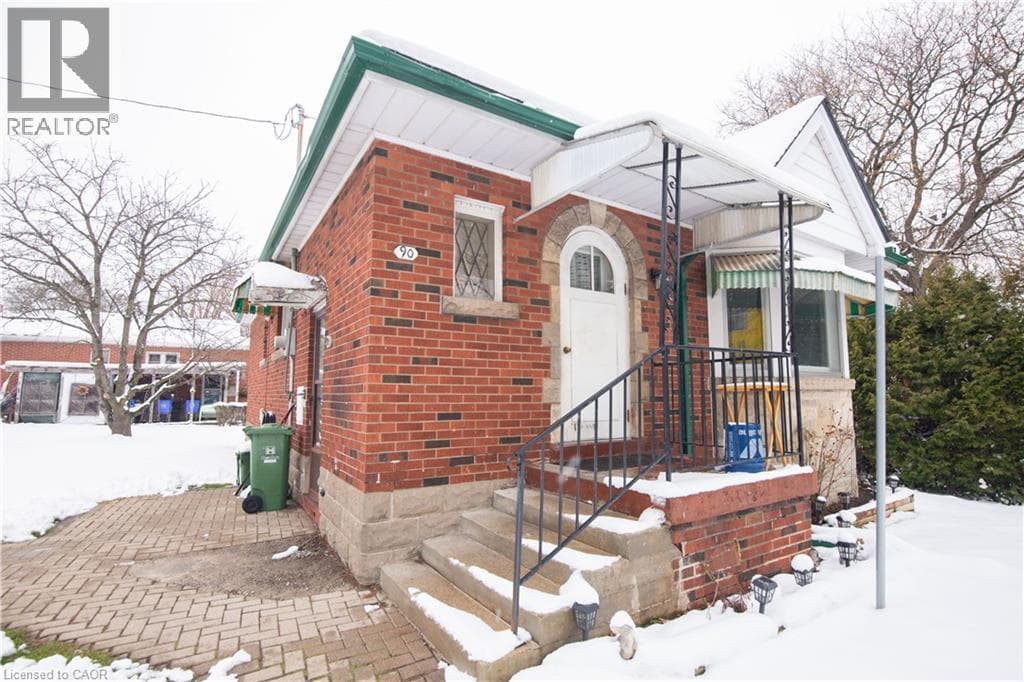 90 OSLER Drive — Dundas, Ontario - Main photo