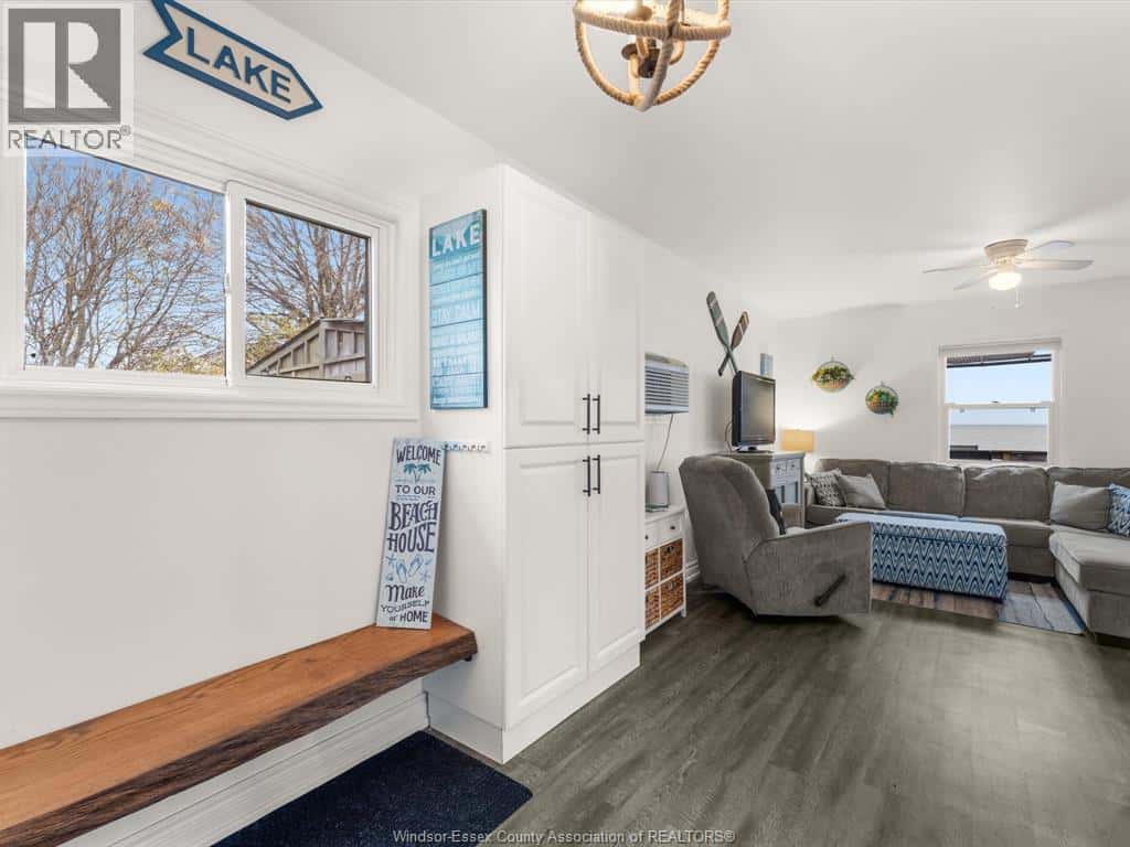 1962 Ocean Line — Wheatley, Ontario - Photo 3 of 29