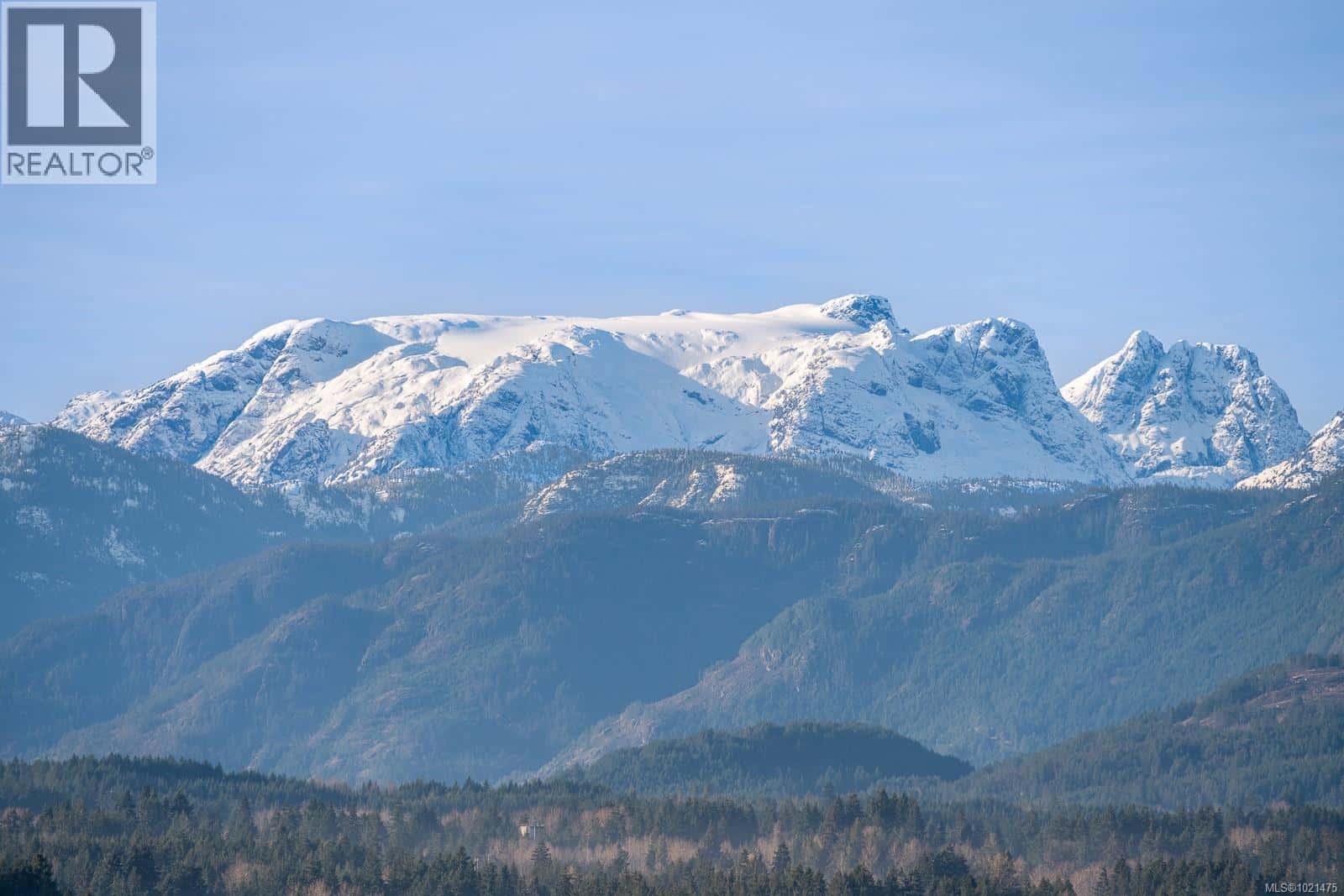 1418 Valley View Dr — Courtenay, British Columbia - Photo 3 of 50