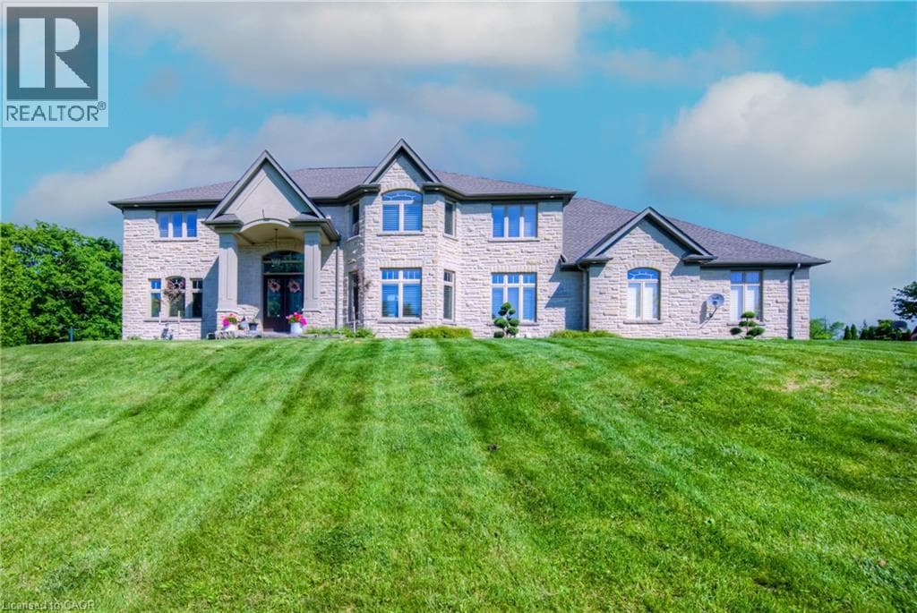 226 SHADE Street — New Hamburg, Ontario - Main photo