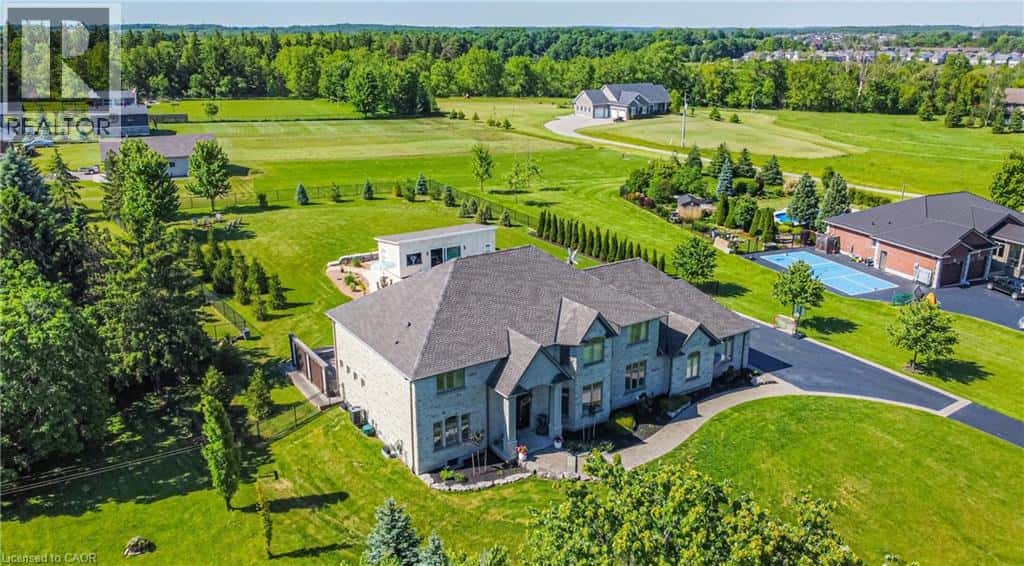 226 SHADE Street — New Hamburg, Ontario - Photo 2 of 49