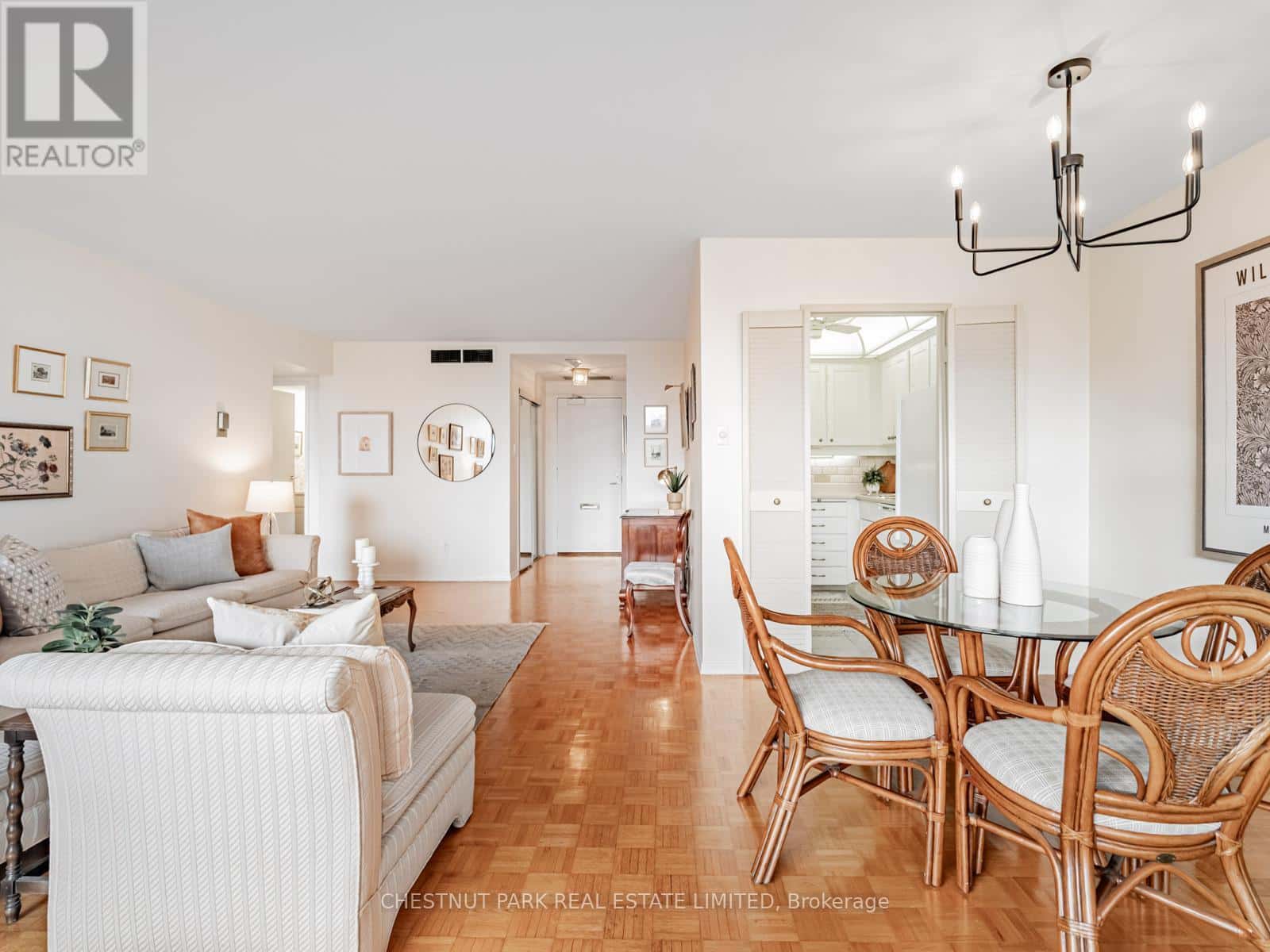 505 - 20 AVOCA AVENUE — Toronto (Rosedale-Moore Park), Ontario - Photo 2 of 30