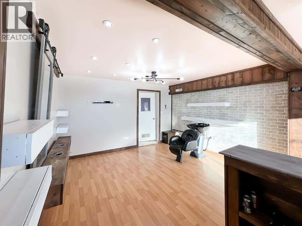 8 Railway Avenue NE — Falher, Alberta - Photo 5 of 21