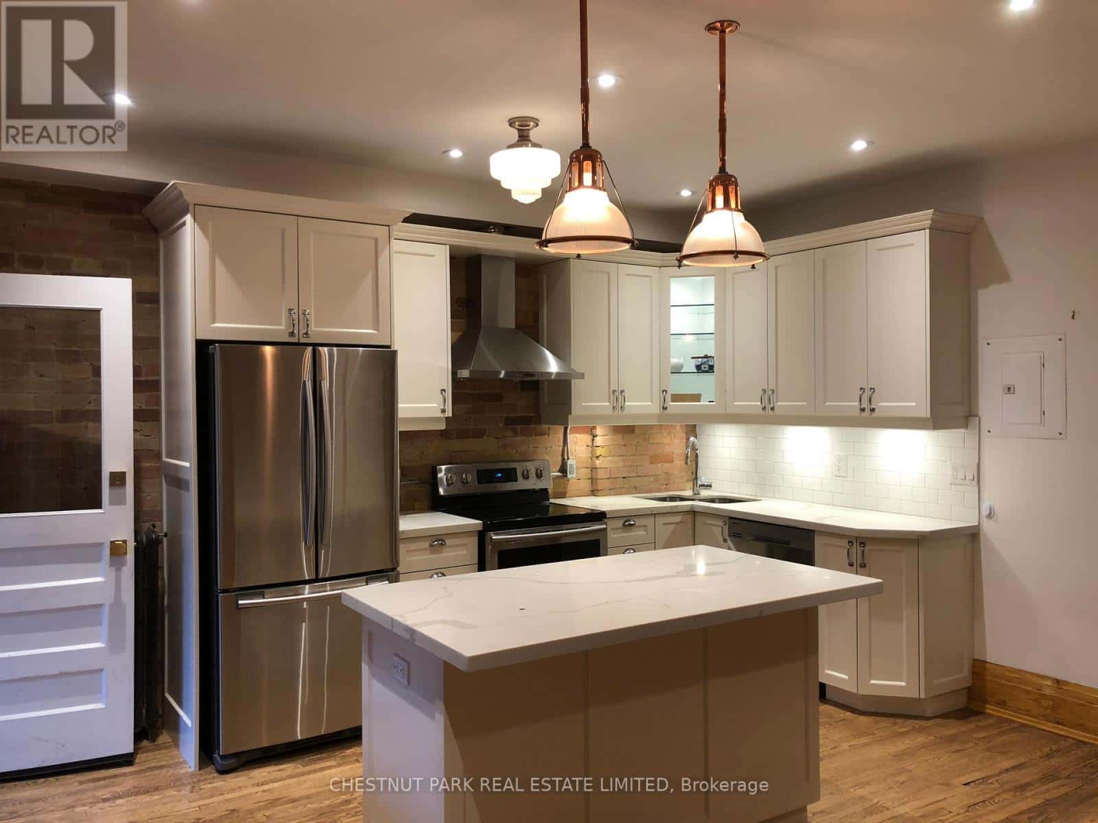 1 - 476 RONCESVALLES AVENUE — Toronto (Roncesvalles), Ontario - Photo 2 of 16