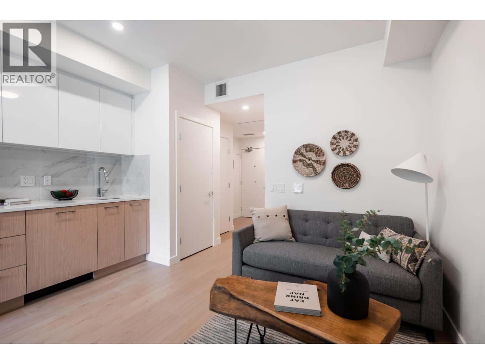 602 150 JAMES ROAD — Port Moody, British Columbia - Photo 4 of 26