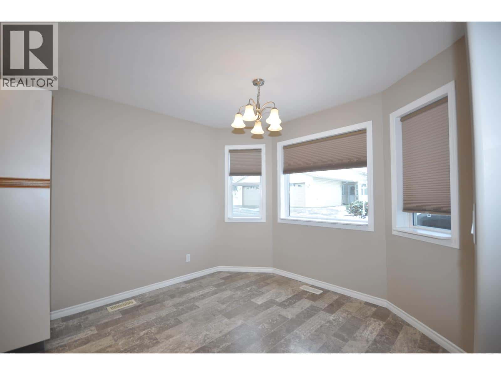 45 500 WOTZKE DRIVE — Williams Lake, British Columbia - Photo 2 of 24