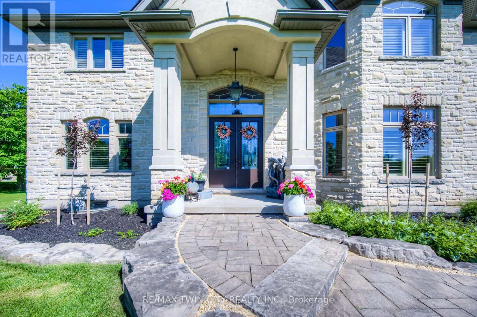 226 SHADE STREET — Wilmot, Ontario - Photo 5 of 49