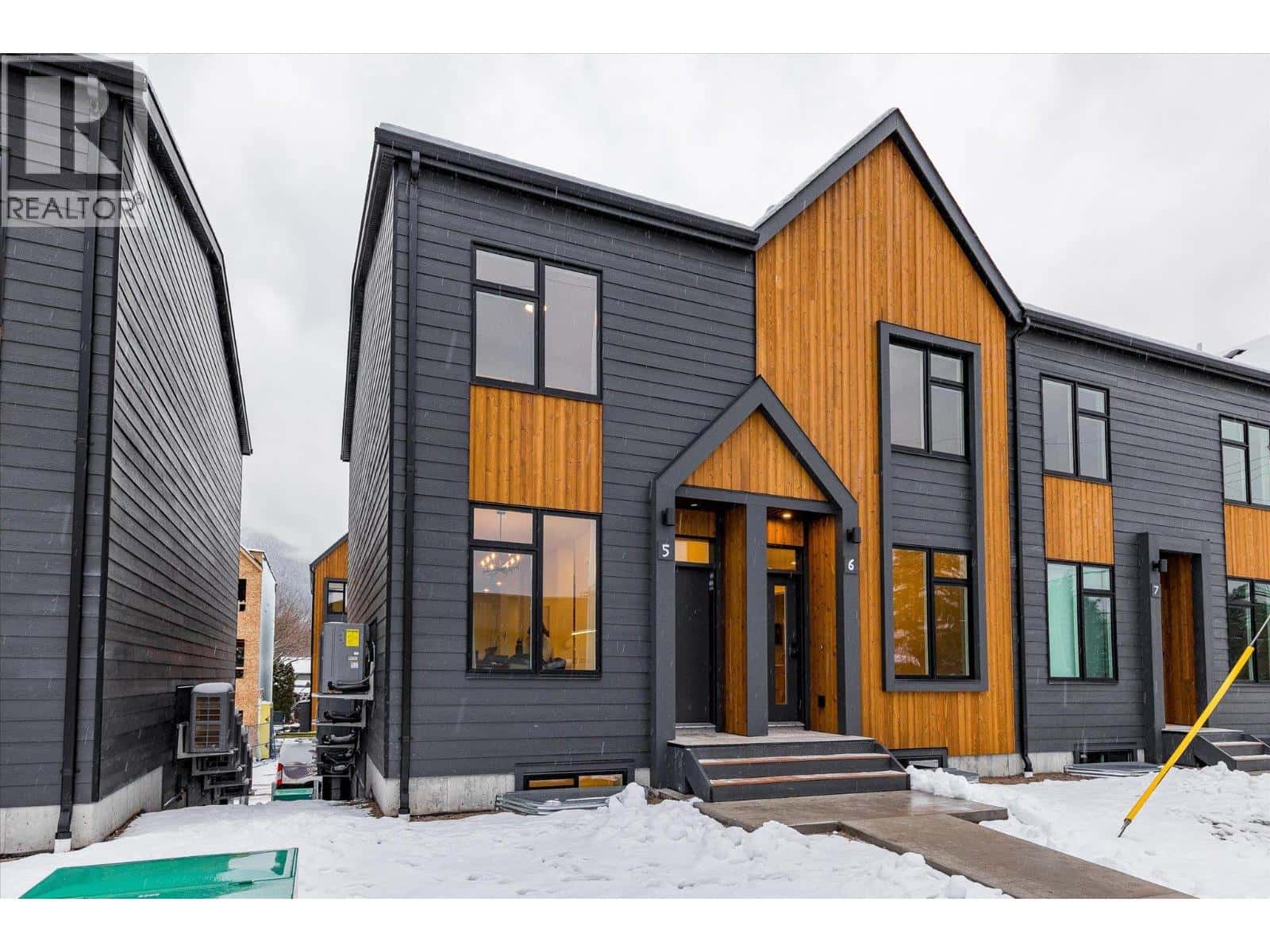 416 Humbert Street Unit# 23 — Revelstoke, British Columbia - Photo 4 of 43