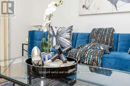 407 - 323 RICHMOND STREET E — Toronto (Moss Park), Ontario - Photo 3 of 20