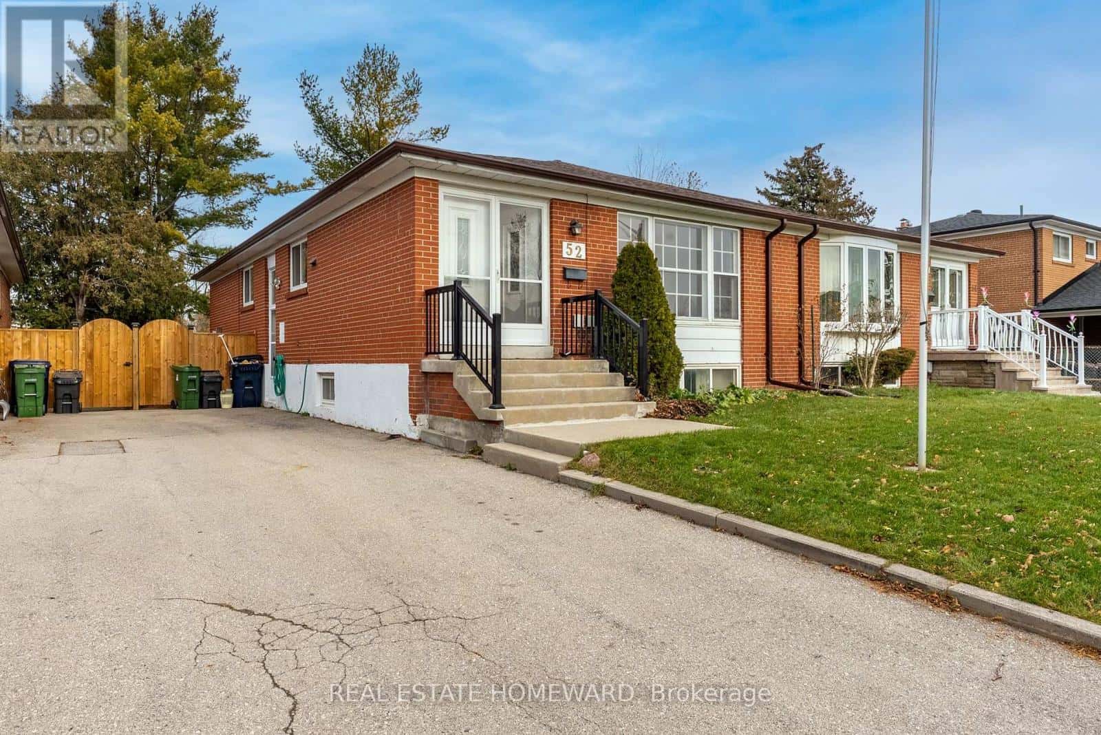 52 CLYDESDALE DRIVE — Toronto (Pleasant View), Ontario - Photo 4 of 33