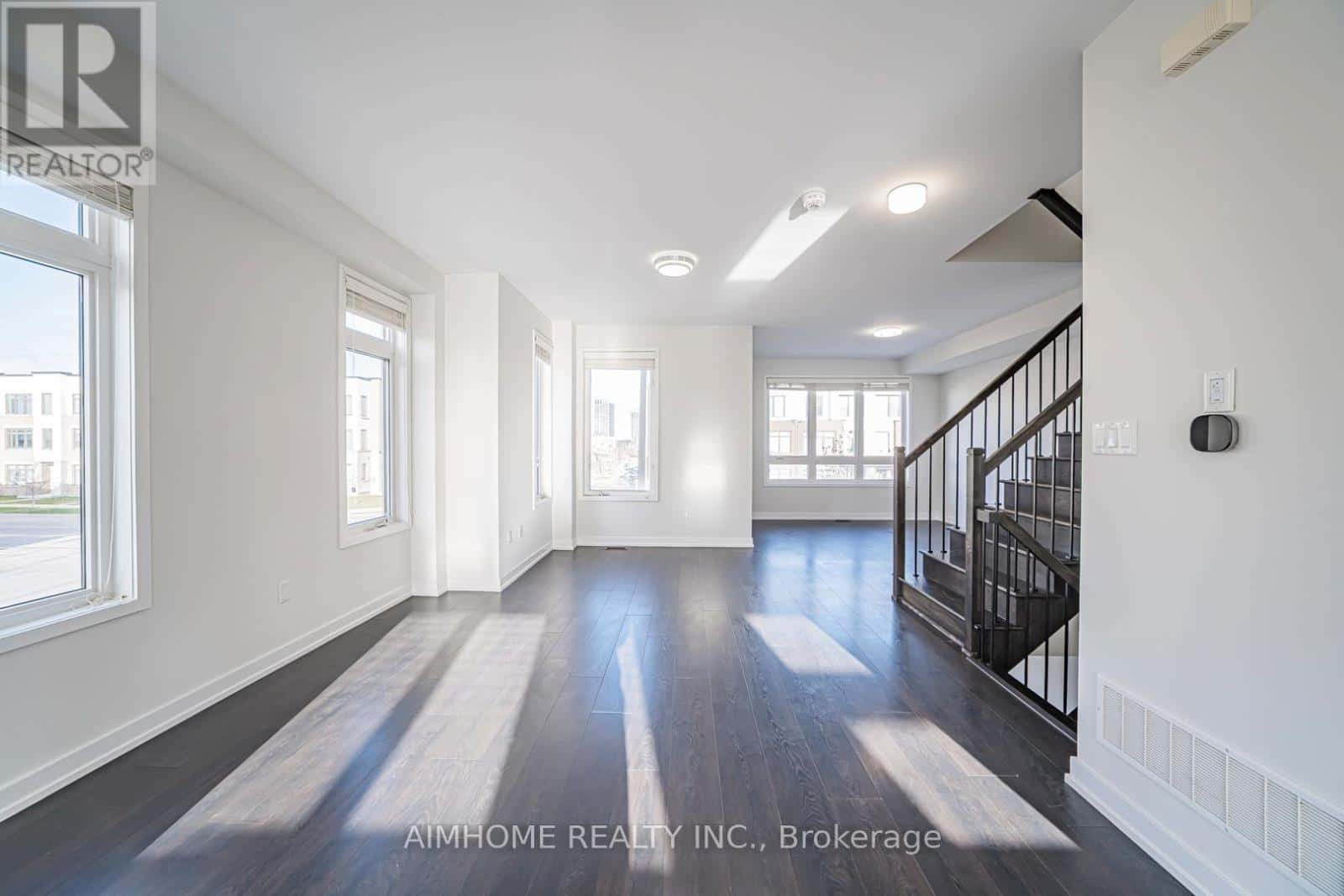 220 BEAVERIDGE AVENUE — Oakville (GO Glenorchy), Ontario - Photo 5 of 50