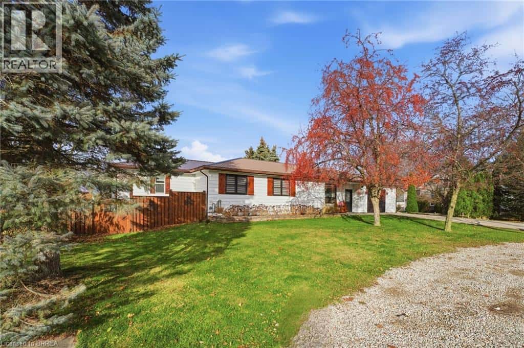 33 DUFFERIN Street — Burford, Ontario - Photo 2 of 50