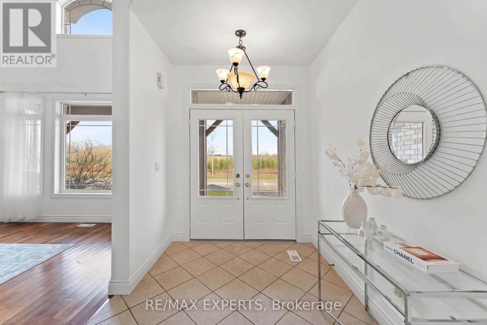 66 SCHWEITZER CRESCENT — Wellesley, Ontario - Photo 5 of 50