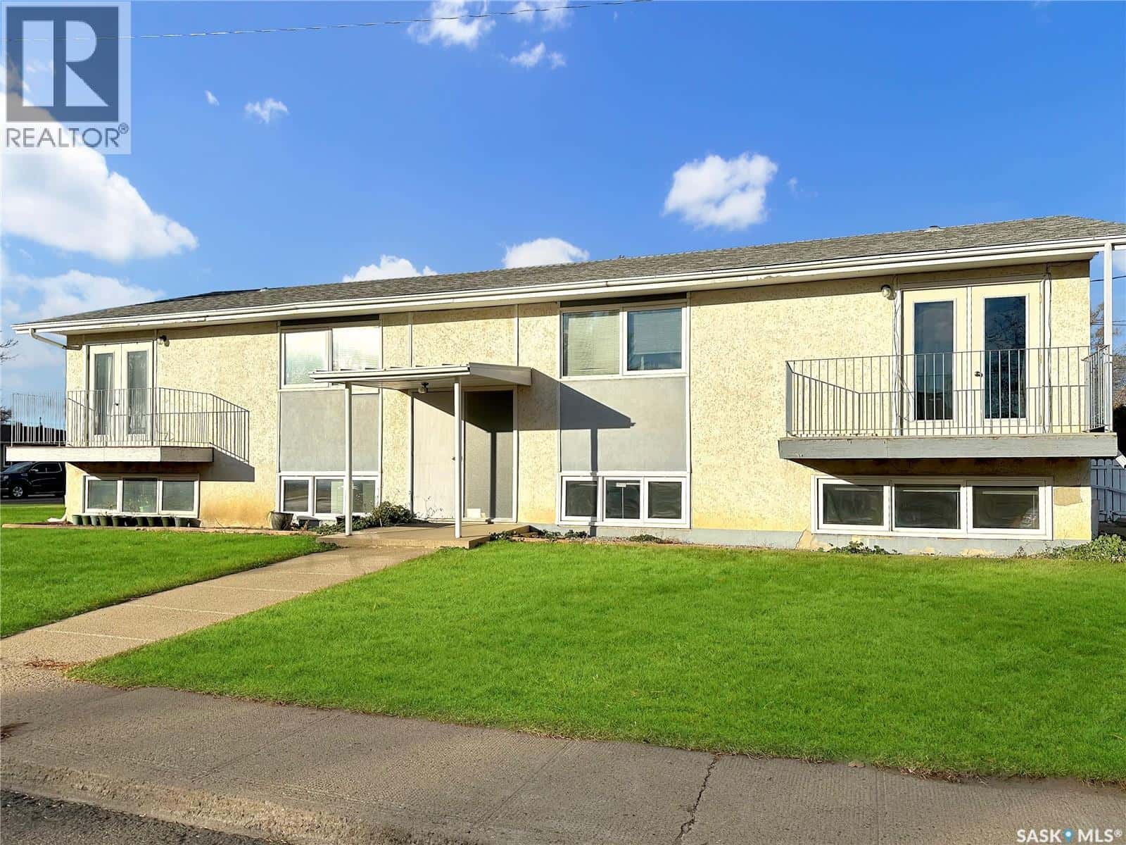 275 Central AVENUE S