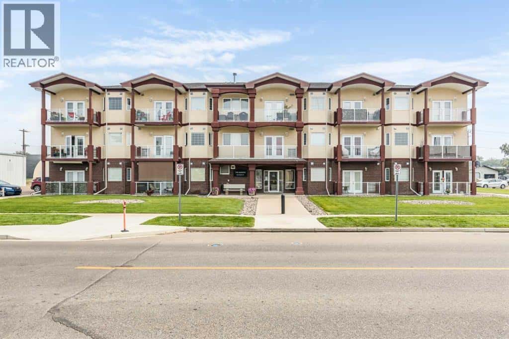 105 Main Street South