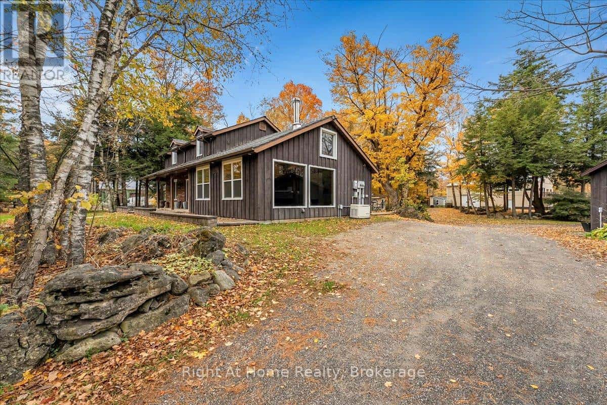 9658 SECOND LINE — Milton, Ontario - Photo 5 of 50