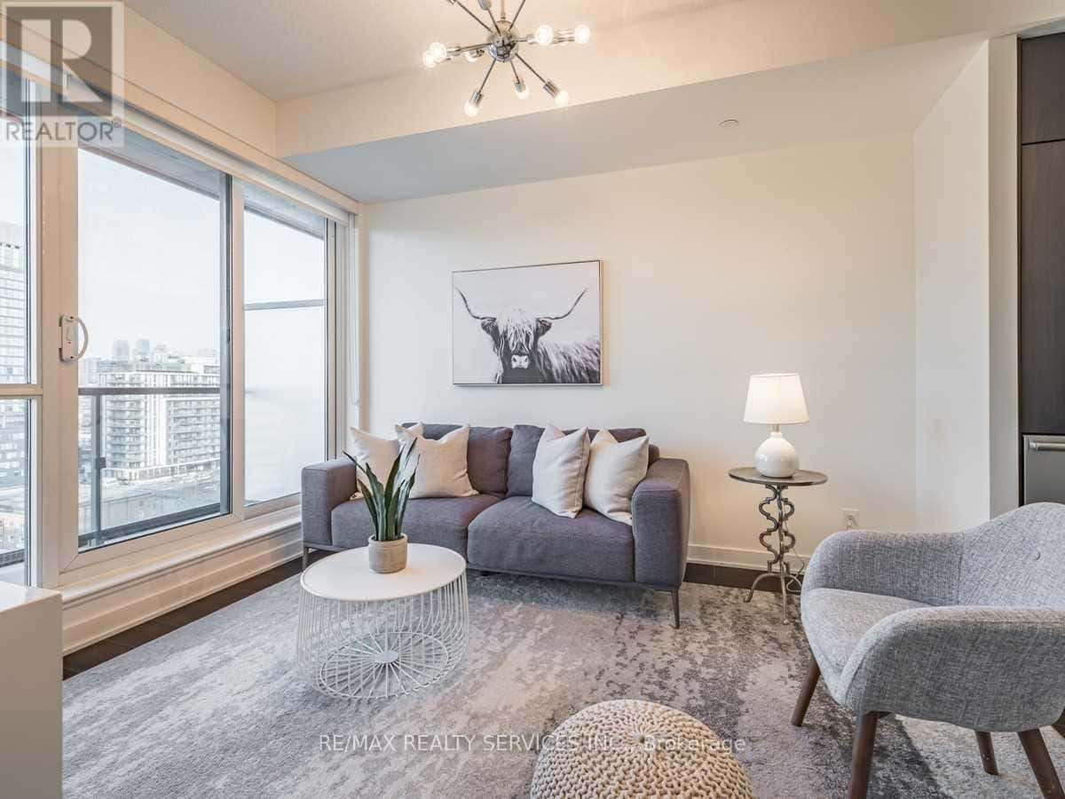 1207 - 170 SUMACH STREET — Toronto (Regent Park), Ontario - Photo 2 of 21