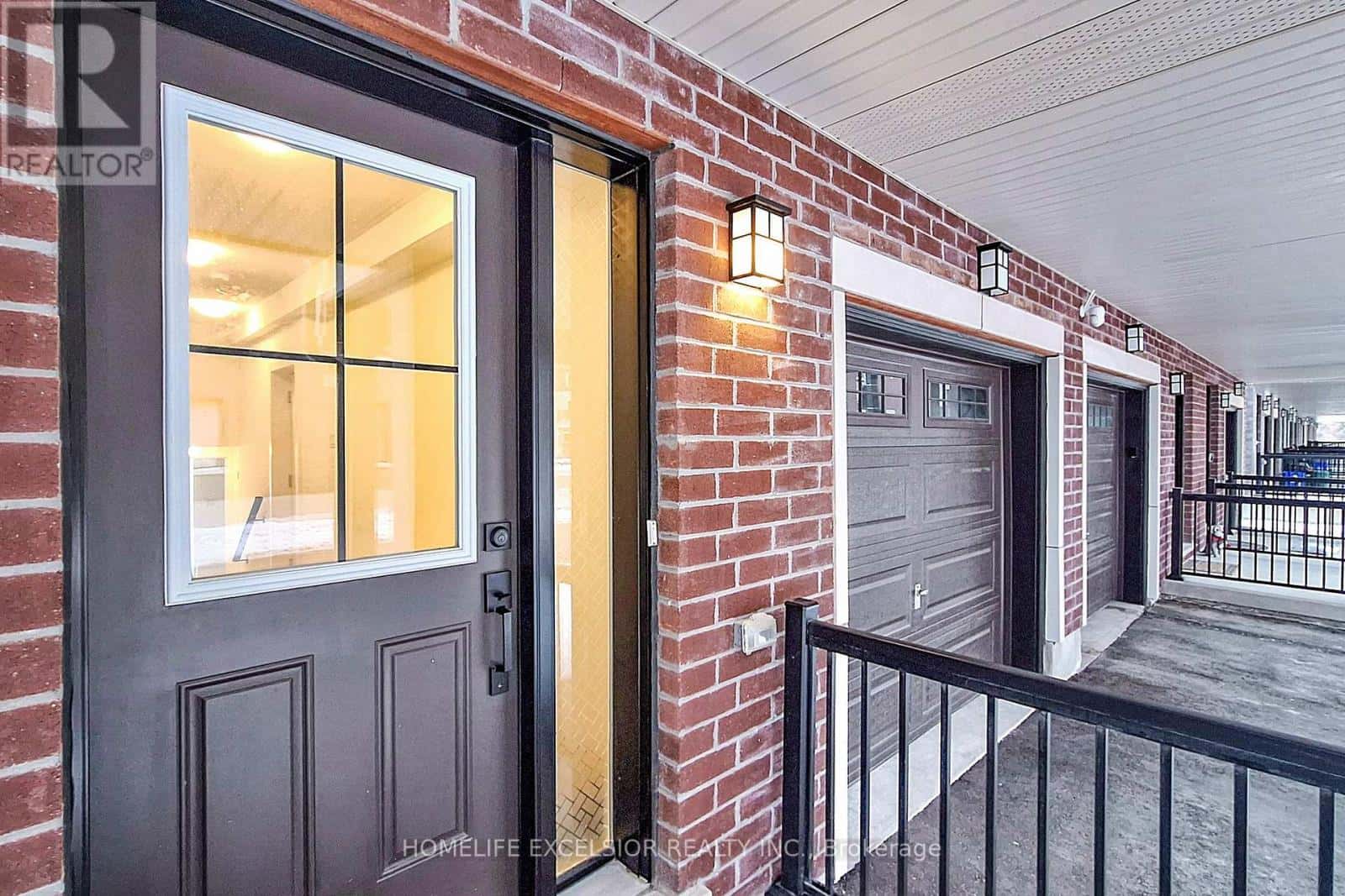 5456 MAIN STREET — Whitchurch-Stouffville (Stouffville), Ontario - Photo 5 of 50