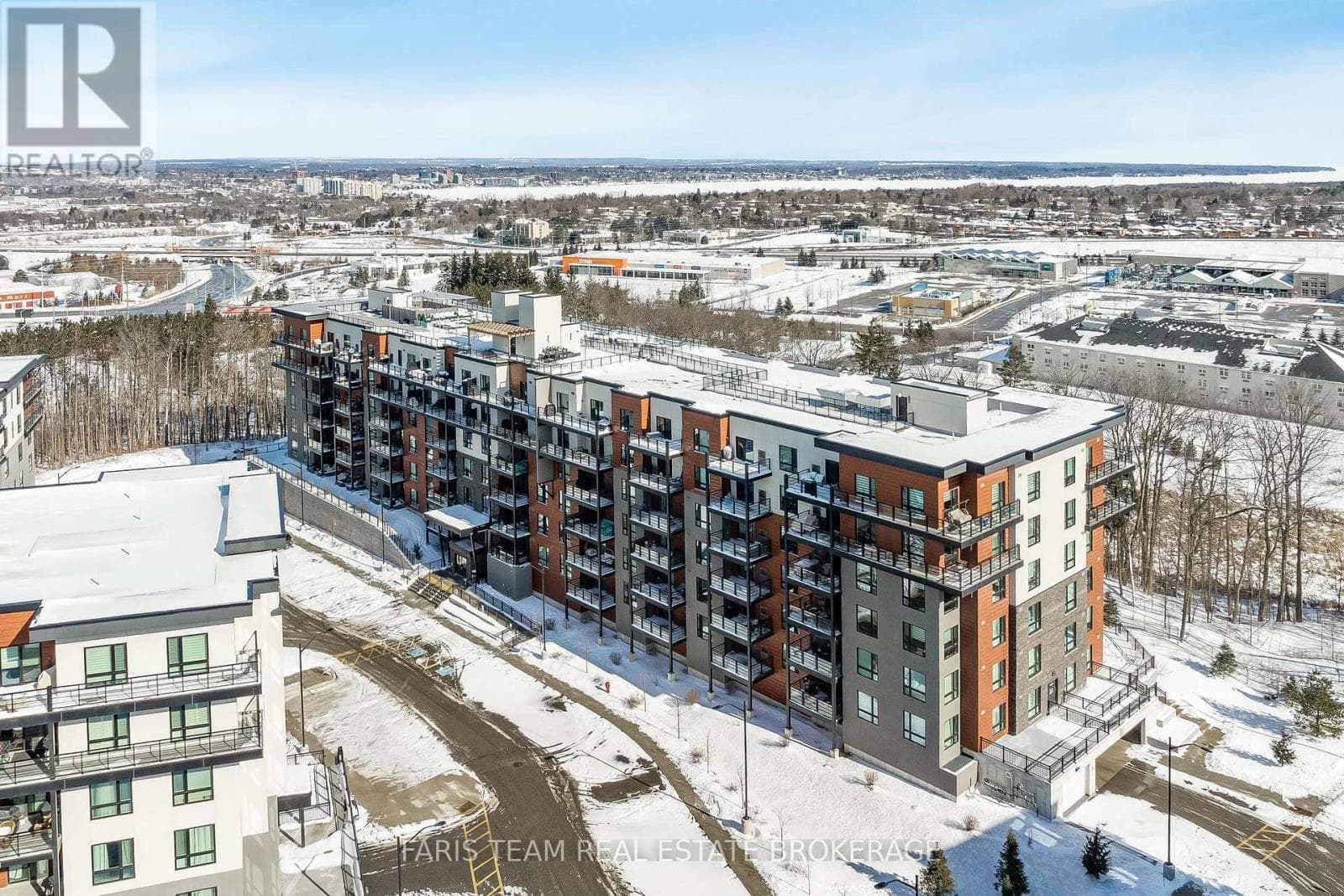 603 - 302 ESSA ROAD — Barrie (0 West), Ontario - Main photo