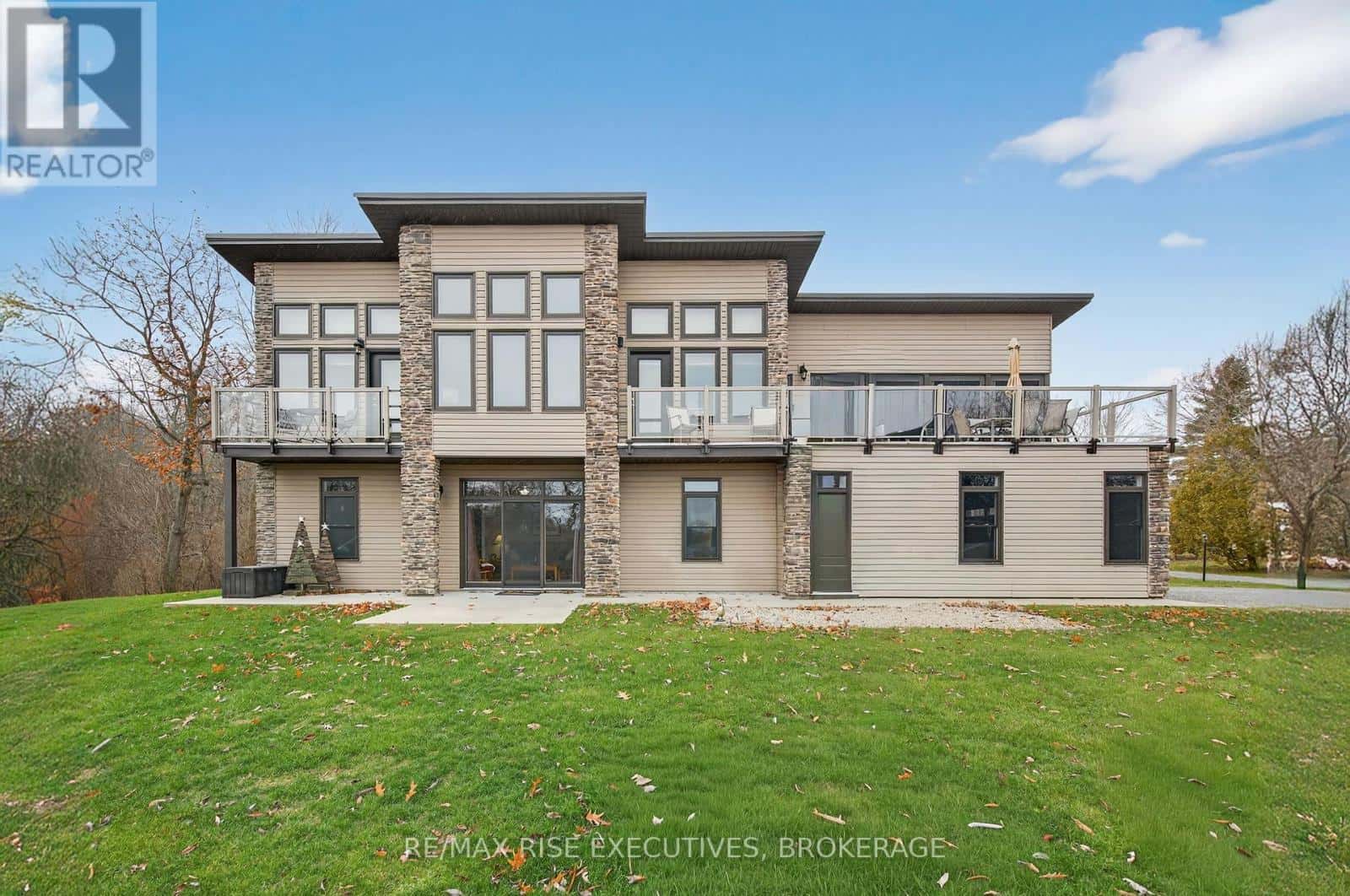 4646 STAIR STEP LANE — Frontenac (Frontenac South), Ontario - Photo 2 of 50